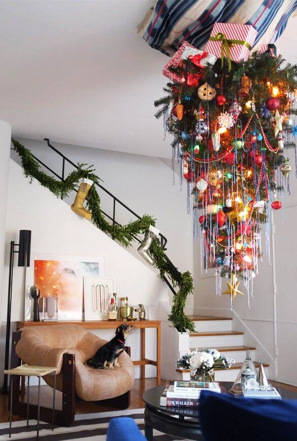 Upside-Down-Christmas-Tree-Ideas-10.jpg