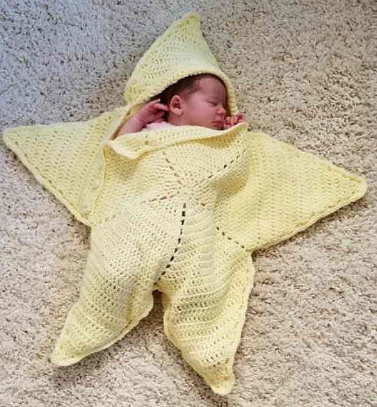 twinkle-twinkle-little-star-baby-onesie-free-crochet-pattern-baby-bunting-freec.jpg