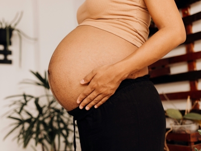 Dolori da ciclo in gravidanza: è normale?