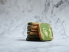 I biscotti variegati al tè matcha