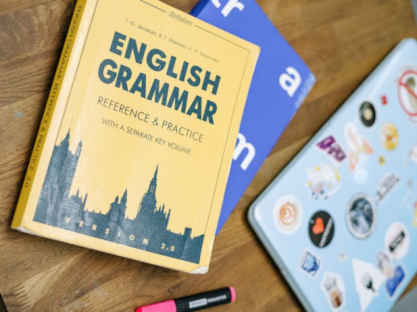 Non ci si scappa: i bimbi bilingue hanno una marcia in più