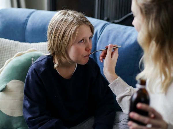 Calmare la tosse secca nei bambini: 4 rimedi naturali