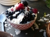 Yogurt bowl ai frutti di bosco e cocco
