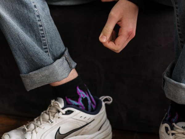 Troppa severità porta alla ribellione: essere rigidi aumenta l&#039;irrequietezza adolescenziale