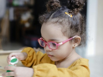 Perché i bambini sono sempre più miopi e come prevenirlo