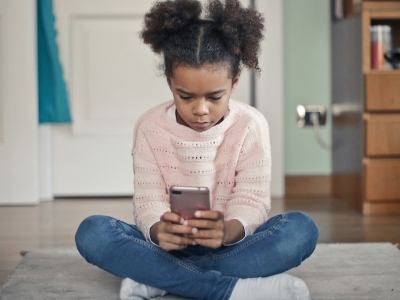 Allarme abusi online: i social media facilitano l&#039;adescamento di minori