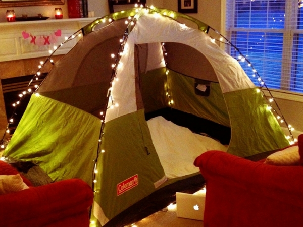 Come realizzare il campeggio perfetto in salotto