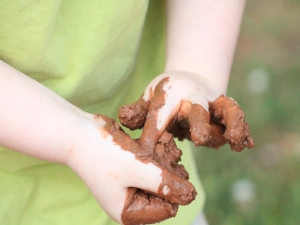 Idee per giocare con il fango alla scuola materna