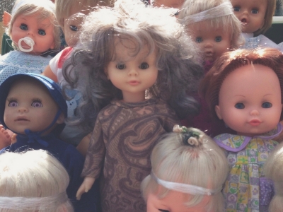 Lavare le bambole, un’attività Montessori