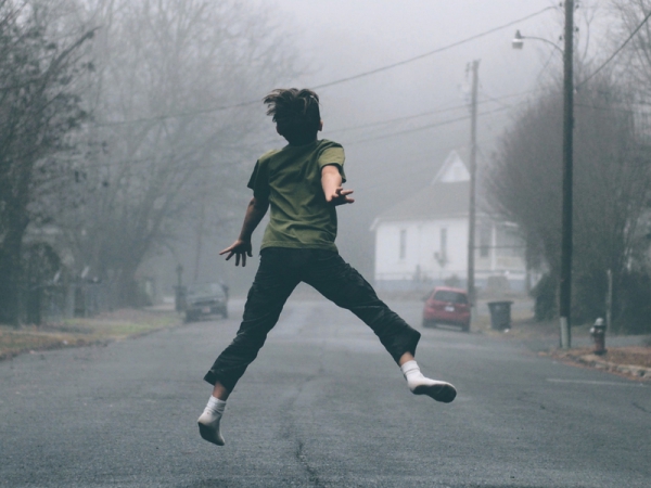 “La felicità non sta mai ferma”, un libro sull’iperattività