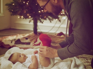 Le regole per i parenti, per passare un Natale sereno con un neonato