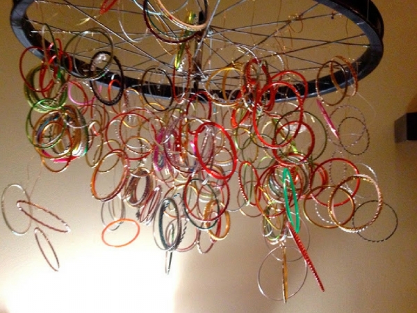 La hanging art delle scuole di Reggio Emilia