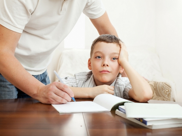 I compiti a casa non servono, e a dimostrarlo sono le statistiche (oltre che il buonsenso)