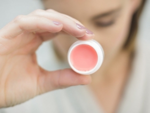 Il burro cacao fatto in casa per i bambini