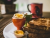 L'uovo alla coque per colazione: la ricetta perfetta