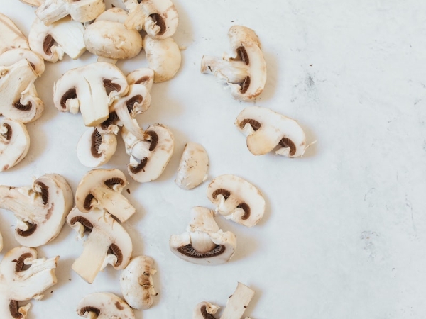 Il curry di funghi: ricetta autunnale calda, green e confortevole