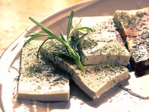 8 ricette con il tofu: come cucinare il formaggio di soia