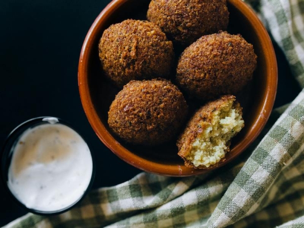 I falafel in friggitrice ad aria: la ricetta