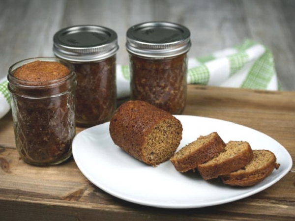 Pane alle mele in barattolo