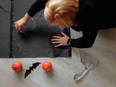 Come realizzare il mantello da pipistrello per Halloween