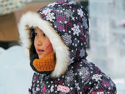 5 motivi per far giocare tuo figlio all'aperto anche di inverno