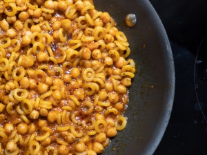 La ricetta della pasta e ceci: tradizionale e confortevole