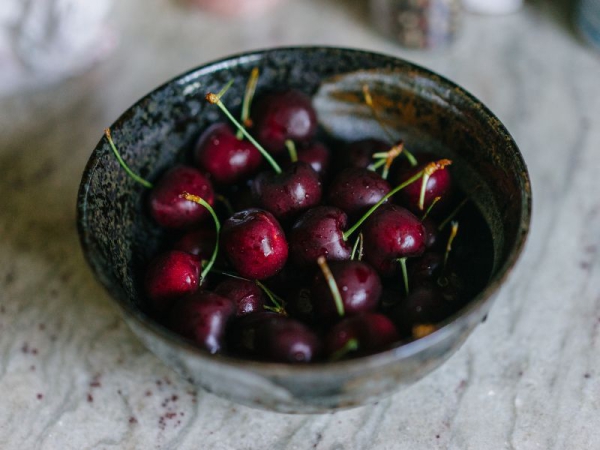 Ciliegie e amarene sciroppate: la ricetta estiva per averle tutto l&#039;anno
