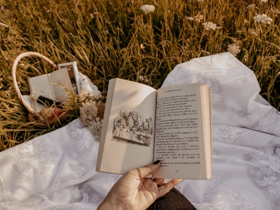 Cottagecore: tutto ciò che c'è da sapere sulla tendenza da tenere d'occhio