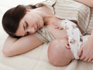 I fondamentali riposini del bebè e della neomamma